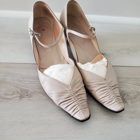 Women's Leather Heel Pumps, Size 9 - Picture 10 of 11